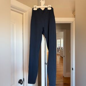 Size 4 Lululemon Wunder Train 25 inch